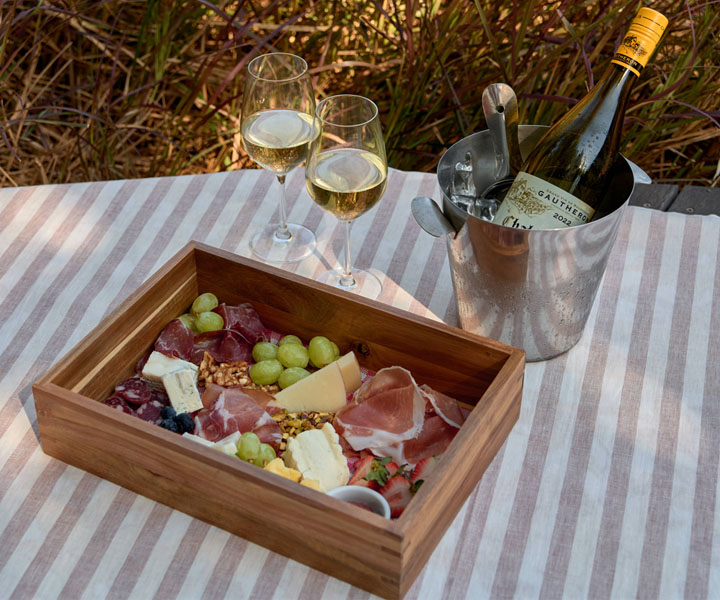 An example of picnic pack available at Pinctada Hotel.